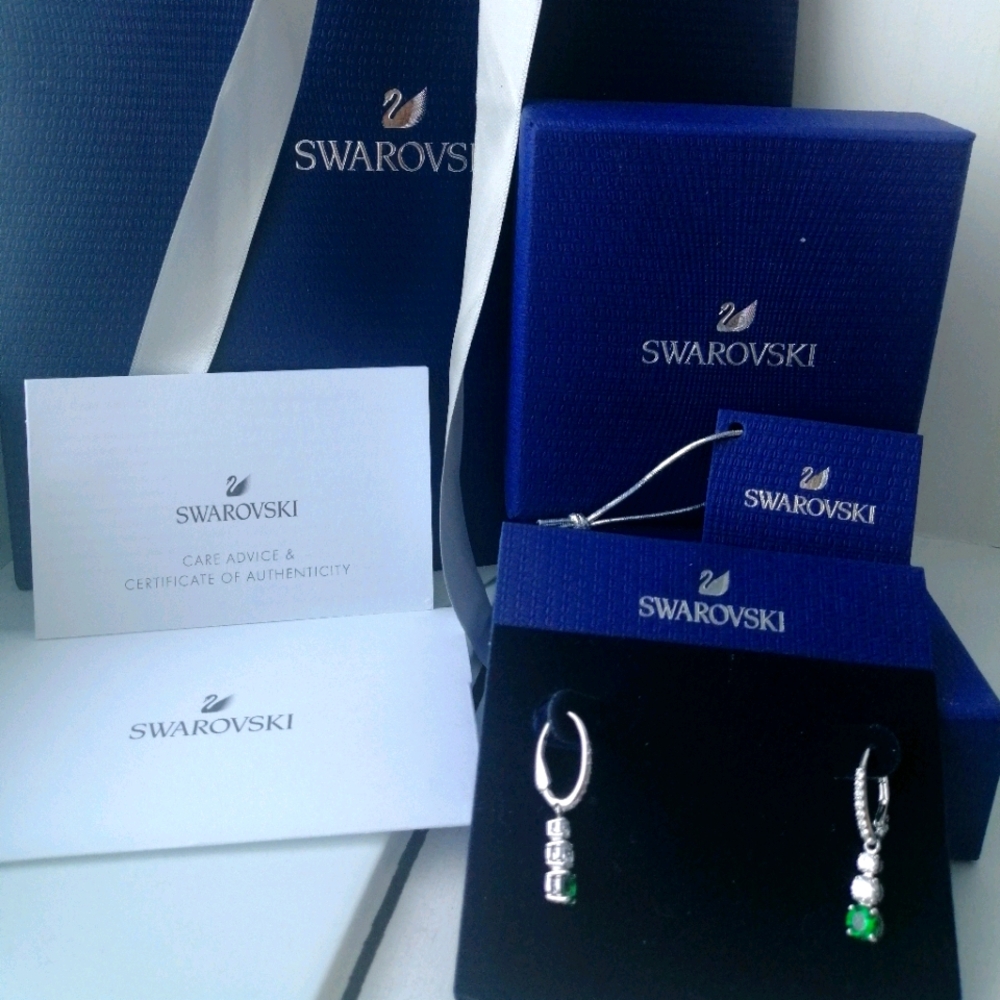 Original NWT swarovski earings